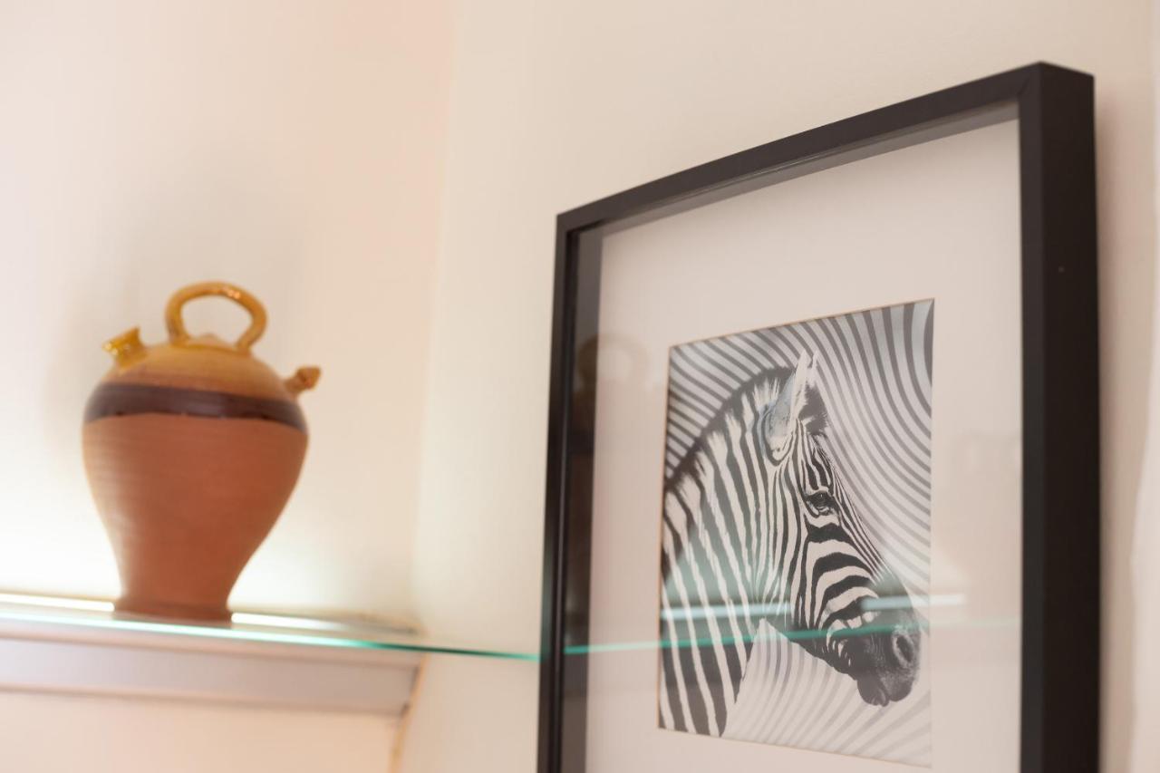 Aparteasy - Modernist Flat In Eixample Center Barcelona Exterior photo